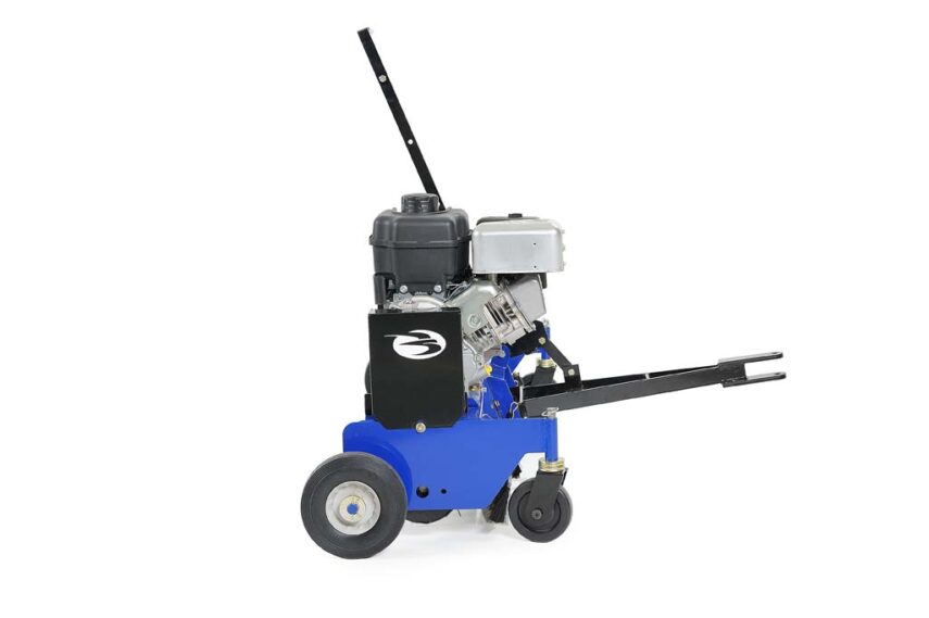 Bluebird 38 in. BlueBird Towable Comber Briggs & Stratton engine 5.5 hp D110